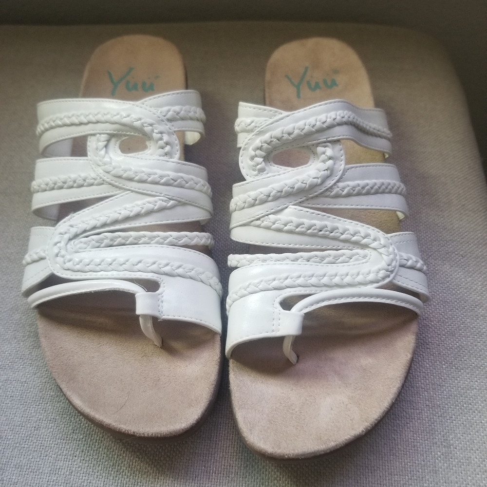 Yuu Dansa Sandals